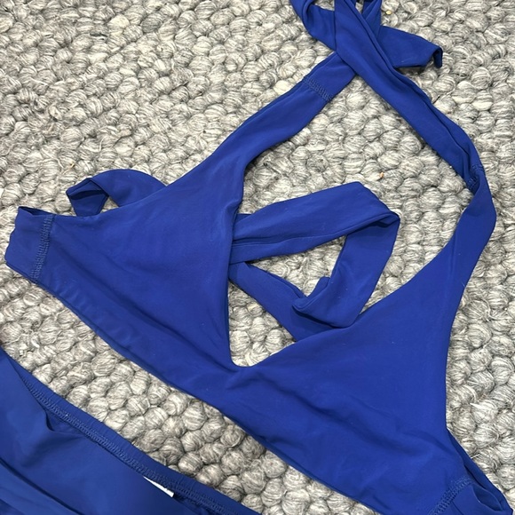 Robin Piccone bikini set - Picture 2 of 5